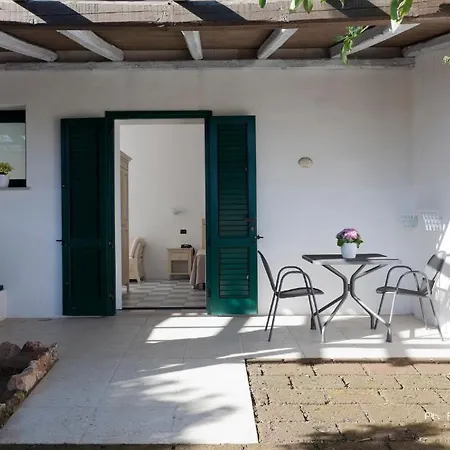 Otel A Due Passi Dal Pizzo Pizzo (Salento)